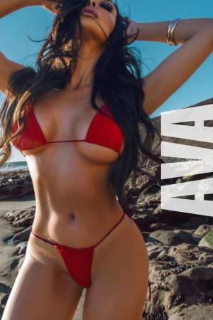 AVA 5'7 LATINA WHITE